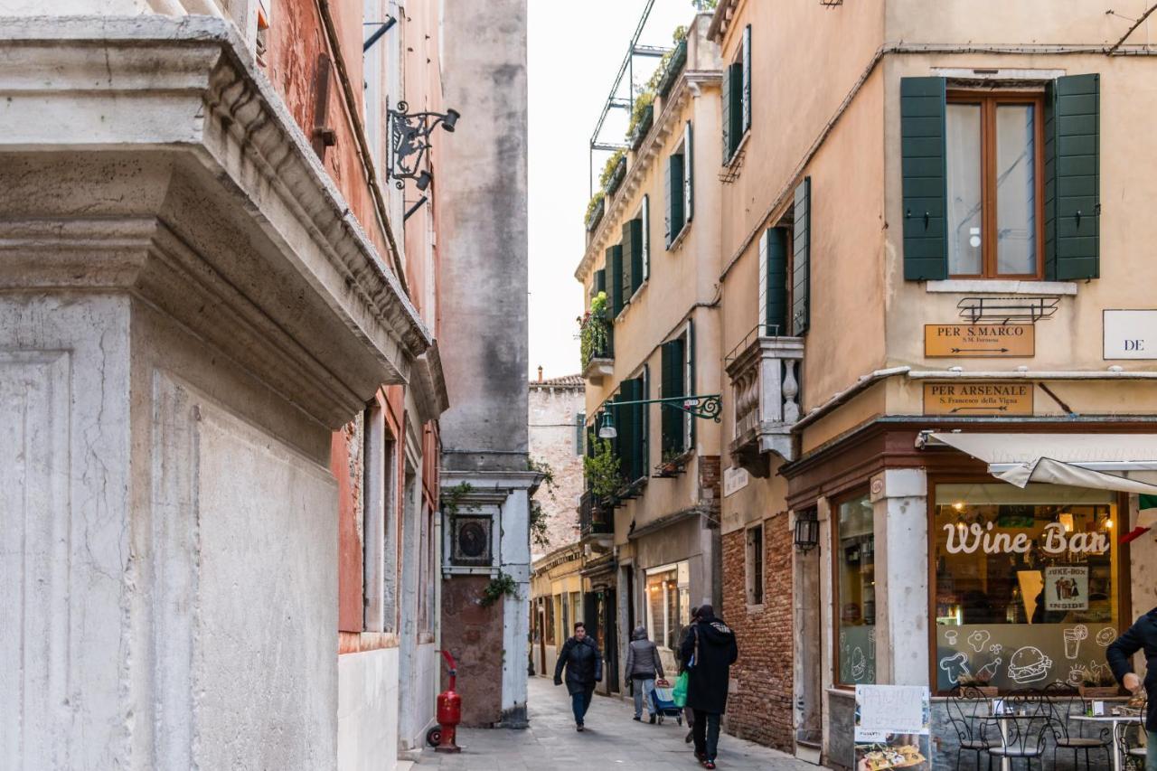 Doge'S Pantheon & St.Mark School In Hidden Venice Exterior photo