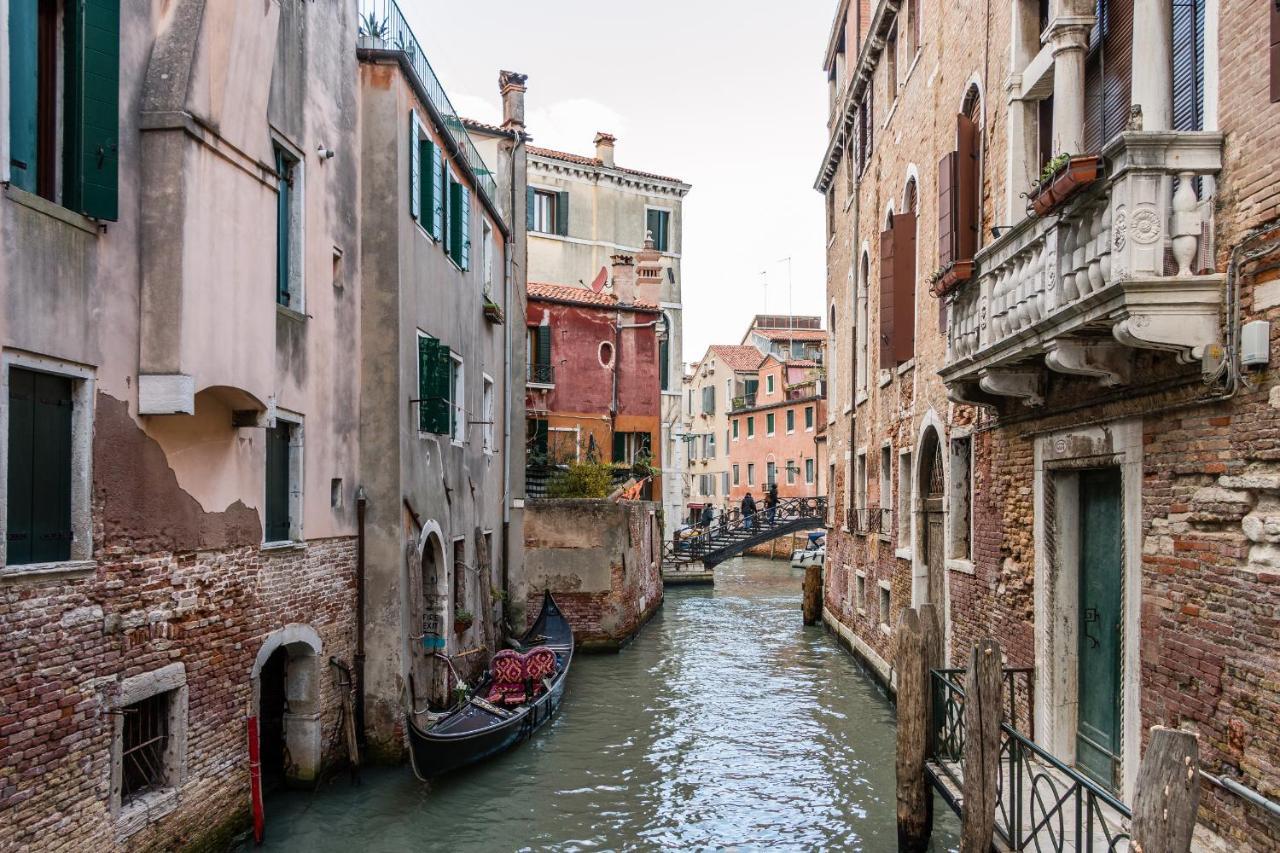 Doge'S Pantheon & St.Mark School In Hidden Venice Exterior photo