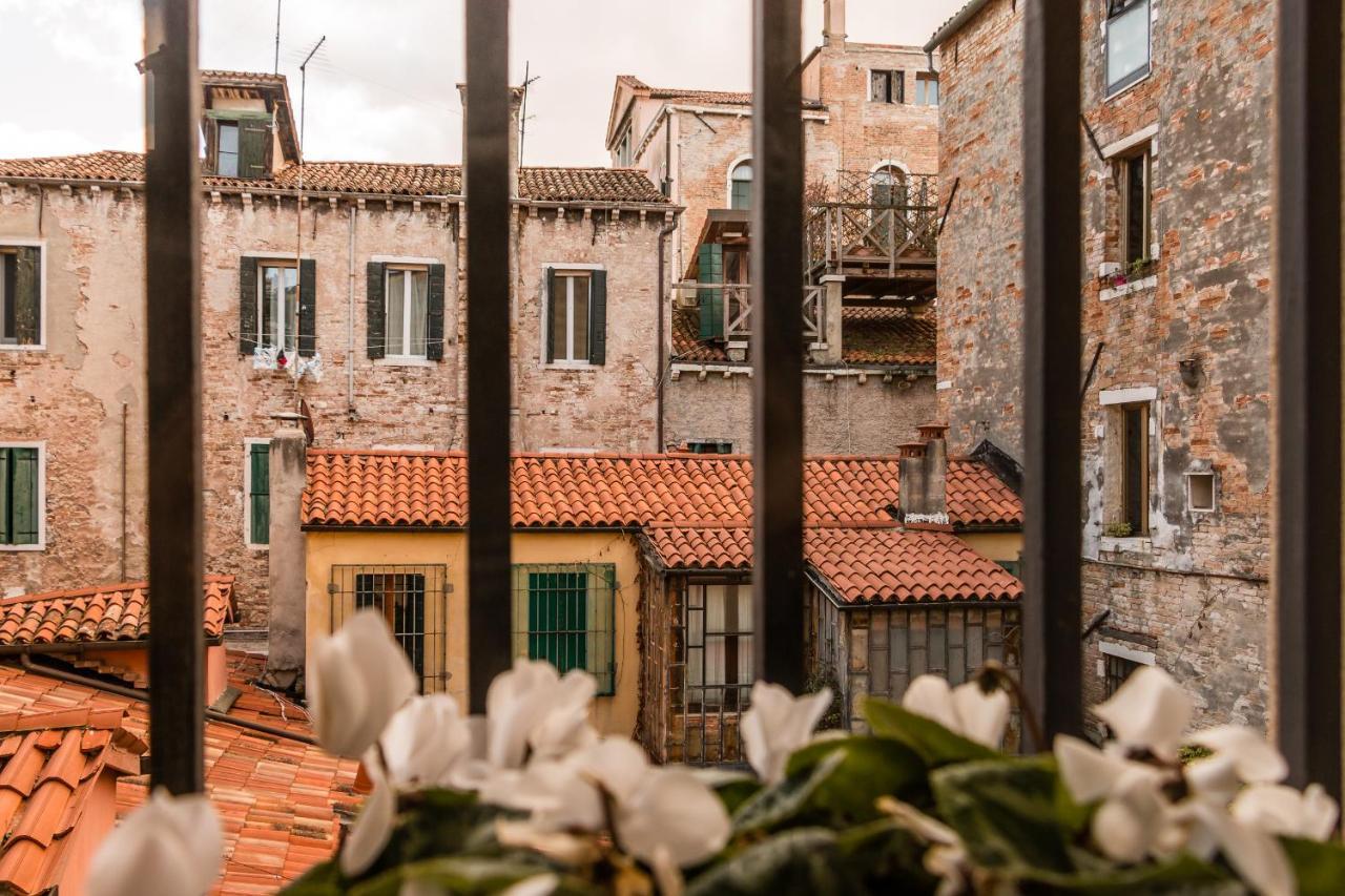 Doge'S Pantheon & St.Mark School In Hidden Venice Exterior photo